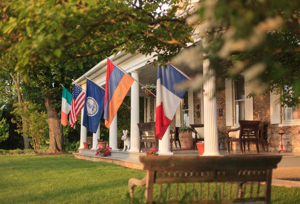 L'Auberge Provencale Inn & Restaurant Boyce Eksteriør billede