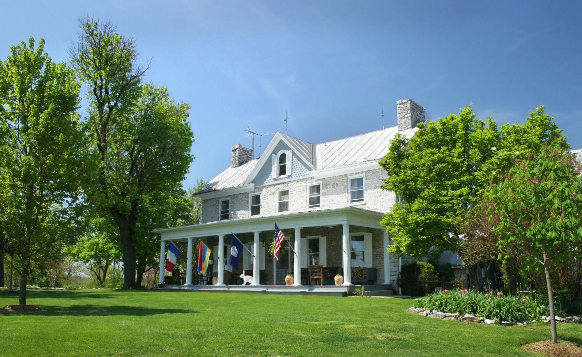 L'Auberge Provencale Inn & Restaurant Boyce Eksteriør billede